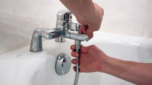 Manque d’eau chaude dans la baignoire : Quel est le problème ?